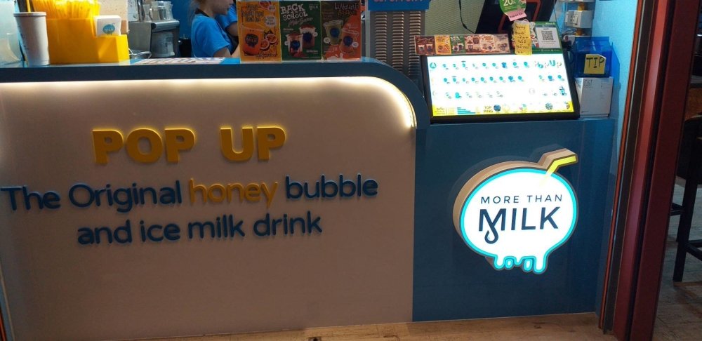 ป้ายกล่องไฟ ตู้ไฟ Light Box พิมพ์คมชัด สว่างเด่นชัดเจน เหมาะสำหรับป้ายโฆษณา หน้าร้าน และงานโปรโมชัน