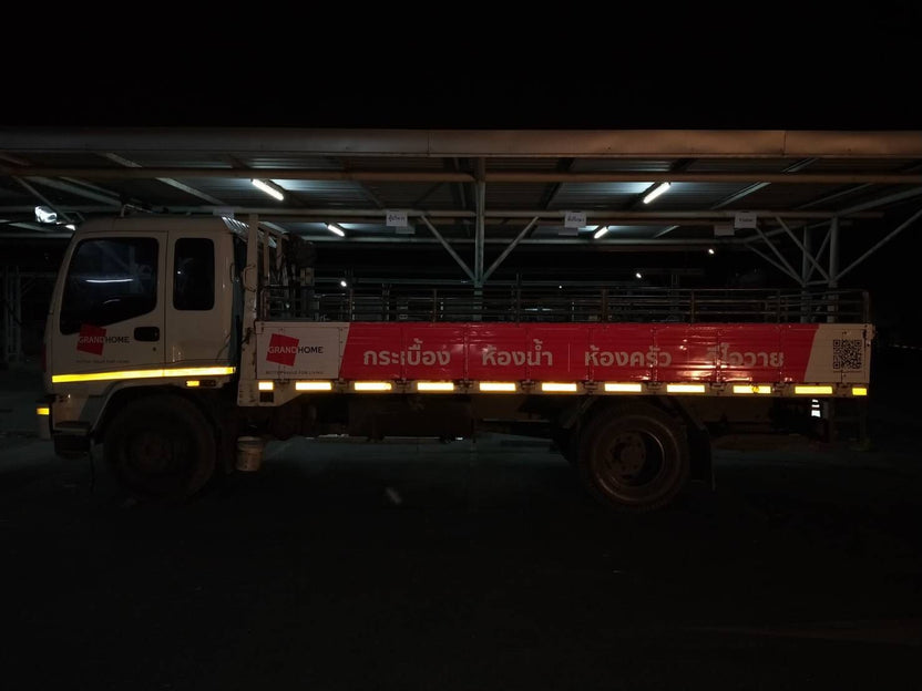 สติ๊กเกอร์ติดรถ Car Wrap แร็ปสติ๊กเกอร์ วัสดุคุณภาพสูง 3M พิมพ์คมชัด ติดทนทาน เหมาะสำหรับโฆษณาและตกแต่งรถทุกประเภท