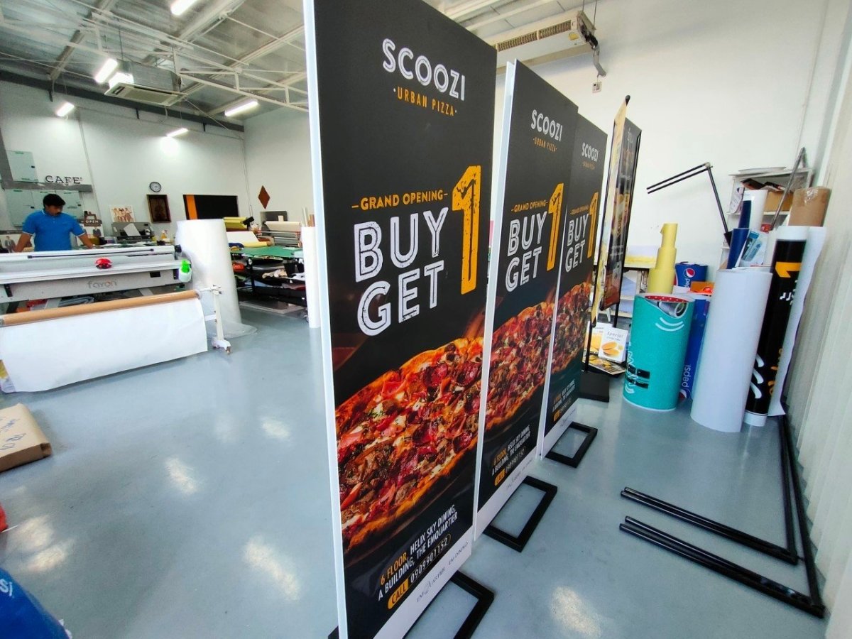 ป้ายตั้งฟิวเจอร์บอร์ด พร้อมโครงเหล็ก แข็งแรง ทนทาน พิมพ์คมชัด เหมาะสำหรับงานอีเวนต์ โปรโมชัน และป้ายโฆษณากลางแจ้ง