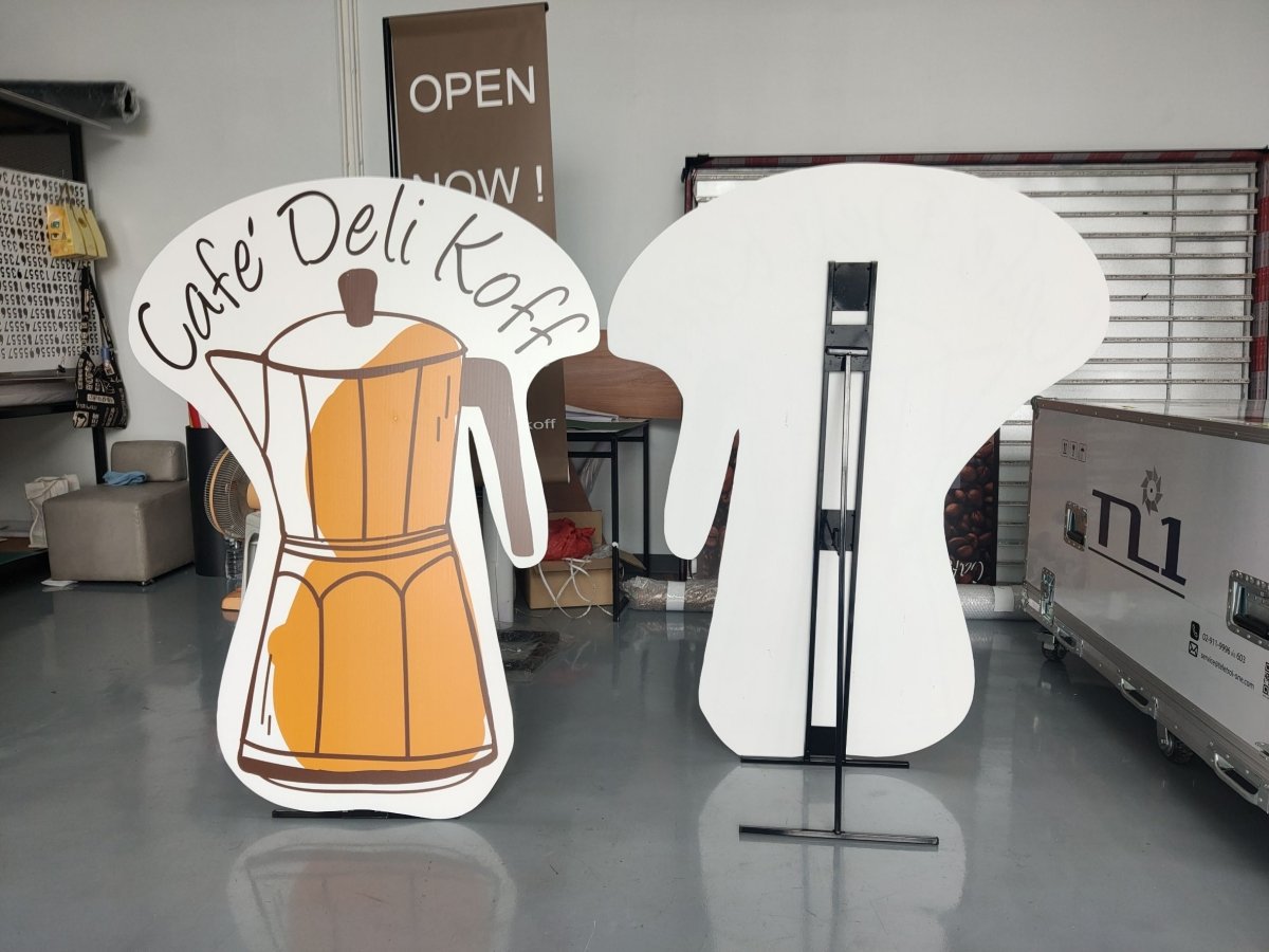 สแตนดี้ ตั้งร้านกาแฟ ป้ายสแตนดี้ร้านคาเฟ่ ป้ายตกแต่งตั้งในร้านกาแฟ ป้ายฟิวเจอร์บอร์ดแบบขาตั้งเหล็ก