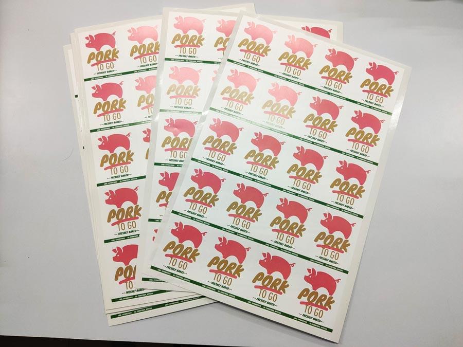 ฉลากสติ๊กเกอร์กันน้ำ PP สติ๊กเกอร์ไดคัท พิมพ์คมชัด ทนทาน กันน้ำ เหมาะสำหรับติดบรรจุภัณฑ์ สินค้า และงานโปรโมชัน