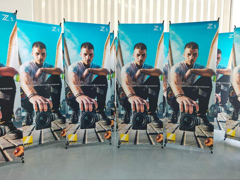 X-Stand เอ็กซ์สแตน POSM ป้ายขาตั้ง สื่อโฆษณา ณ จุดขาย ขาตั้งแข็งแรง น้ำหนักเบา ใช้งานภายใน ราคาถูก ประหยัดงบ