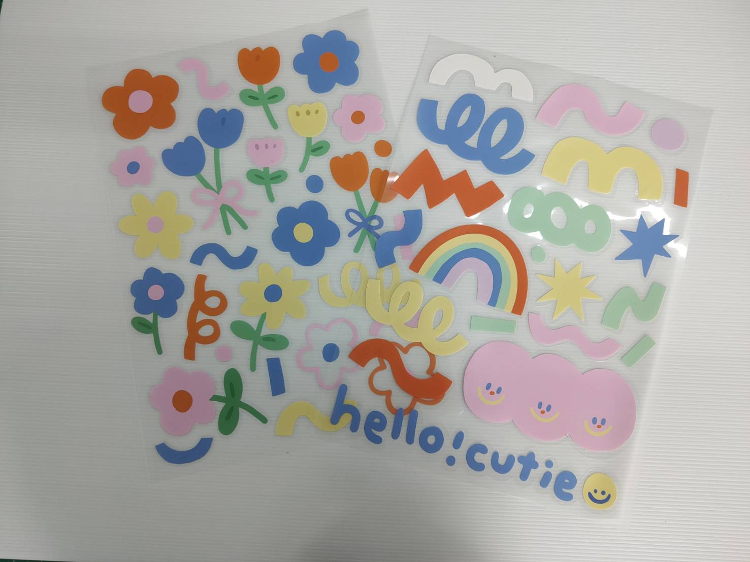 พิมพ์สกรีนยูวี รับสกรีนโลโก้ Print UV Inkjet งานพิมพ์คมชัด ทนทาน เหมาะสำหรับวัสดุหลากหลาย เช่น ไม้ โลหะ และอะคริลิค