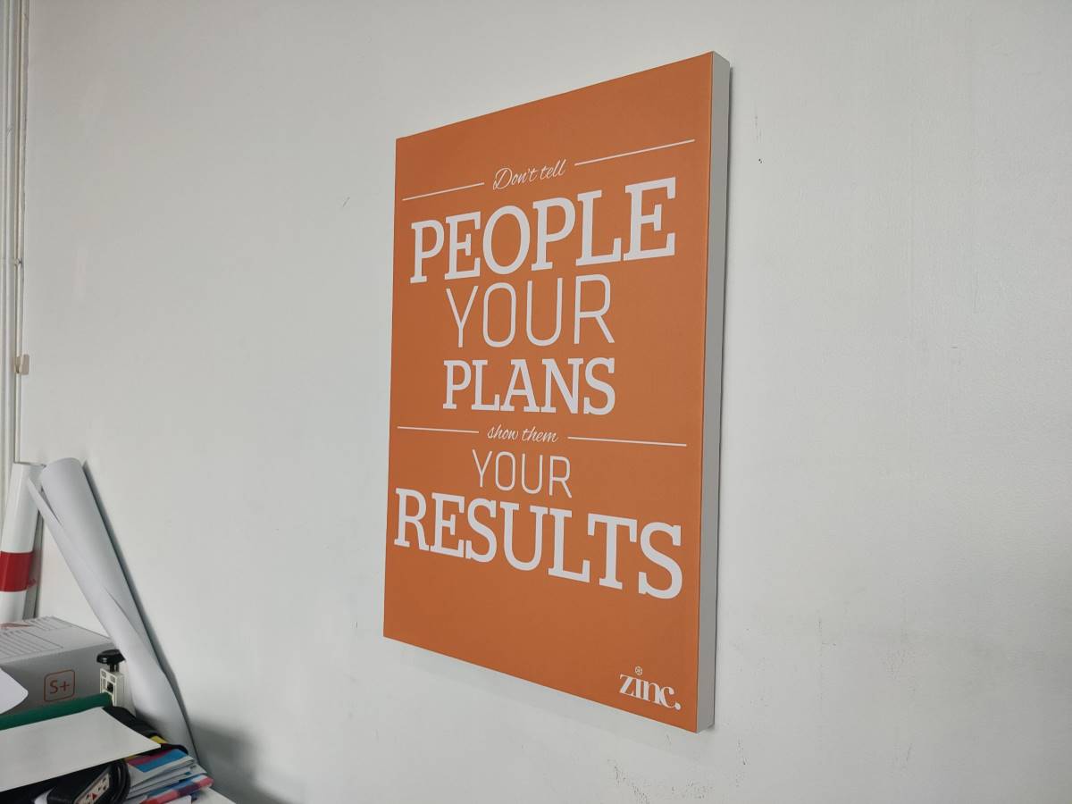 รูปติดผนัง ภาพแคนวาส และรูปกรอบลอย พิมพ์คมชัด สีสวยทนทาน เหมาะสำหรับตกแต่งบ้าน ร้านค้า และออฟฟิศ