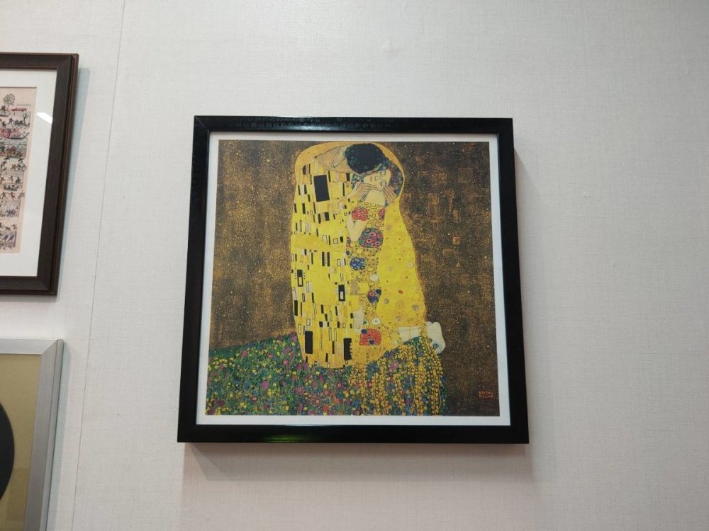 รูปติดผนัง ภาพแคนวาส และรูปกรอบลอย พิมพ์คมชัด สีสวยทนทาน เหมาะสำหรับตกแต่งบ้าน ร้านค้า และออฟฟิศ