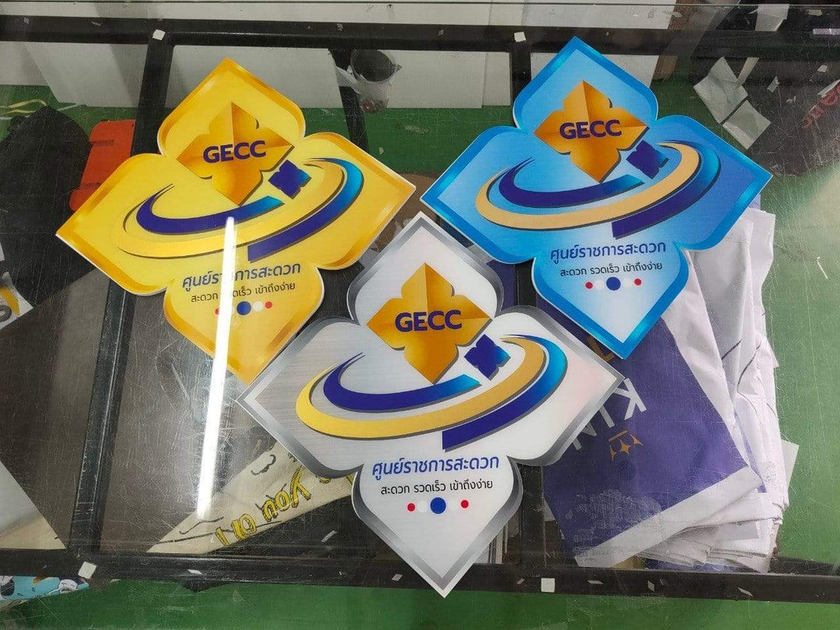 พิมพ์สกรีนยูวี รับสกรีนโลโก้ Print UV Inkjet งานพิมพ์คมชัด ทนทาน เหมาะสำหรับวัสดุหลากหลาย เช่น ไม้ โลหะ และอะคริลิค