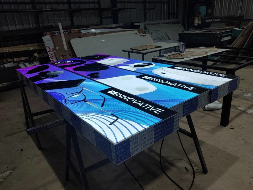 ป้ายกล่องไฟ ตู้ไฟ Light Box พิมพ์คมชัด สว่างเด่นชัดเจน เหมาะสำหรับป้ายโฆษณา หน้าร้าน และงานโปรโมชัน