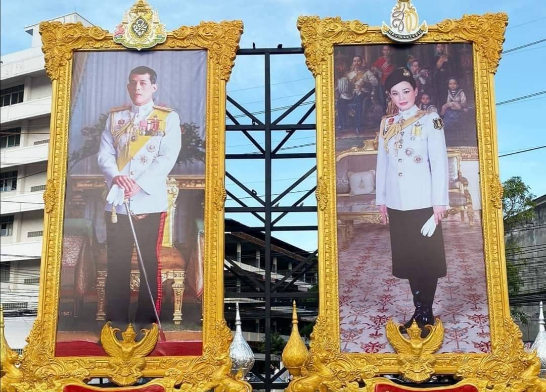 ซุ้มเฉลิมพระเกียรติ ป้ายในหลวง - Octopus Media Solutions