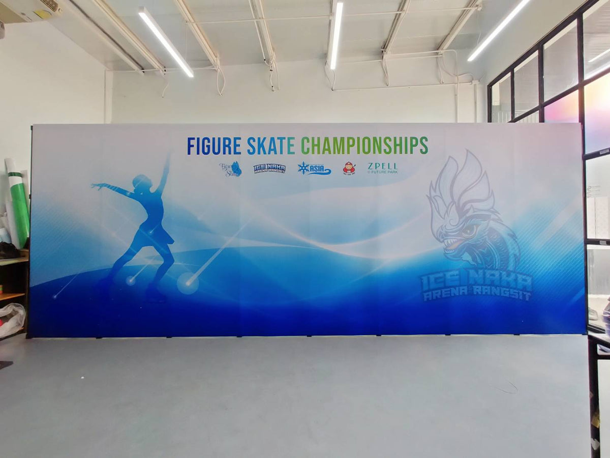 แบ็คดรอป กว้างพิเศษ ขนาด 3x8 ช่อง ฉากถ่ายรูป Backdrop พร้อมงานพิมพ์ ออคโทพุส รับทำแบ็คดรอป