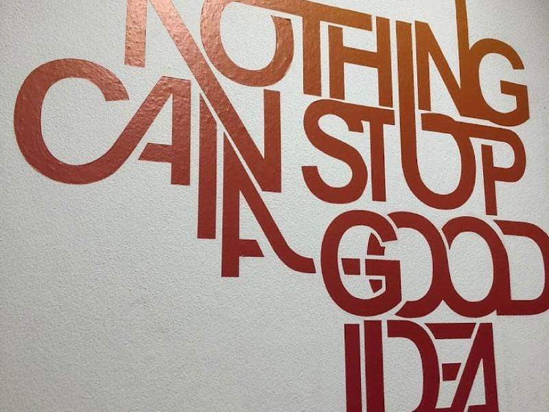 สติ๊กเกอร์ติดผนังห้อง และผนังปูน Wall Sticker พิมพ์ลายคมชัด ติดตั้งง่าย เหมาะสำหรับตกแต่งบ้าน ร้านค้า และออฟฟิศ