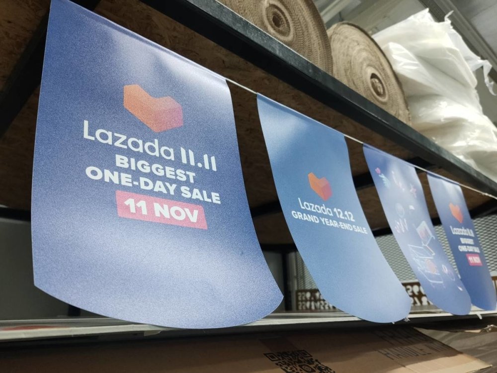 ธงราว Bunting Flag พิมพ์สีสดคมชัด น้ำหนักเบา แข็งแรง เหมาะสำหรับงานอีเวนต์ งานเทศกาล งานโปรโมชัน และตกแต่งหน้าร้าน