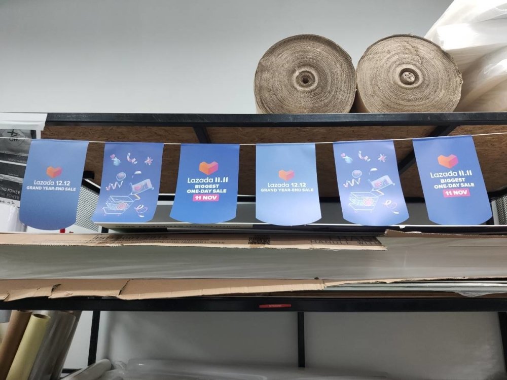 ธงราว Bunting Flag พิมพ์สีสดคมชัด น้ำหนักเบา แข็งแรง เหมาะสำหรับงานอีเวนต์ งานเทศกาล งานโปรโมชัน และตกแต่งหน้าร้าน