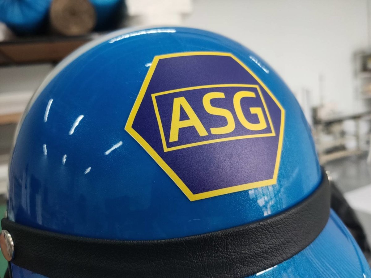 สติ๊กเกอร์ติดหมวกเซฟตี้ - Octopus Media Solutions