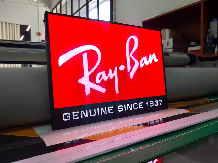 ป้ายไฟ LED Slim Lightbox ป้ายกรอบไฟแบบบาง ดีไซน์ทันสมัย สว่างคมชัด เหมาะสำหรับป้ายโฆษณา หน้าร้าน และงานโปรโมชัน