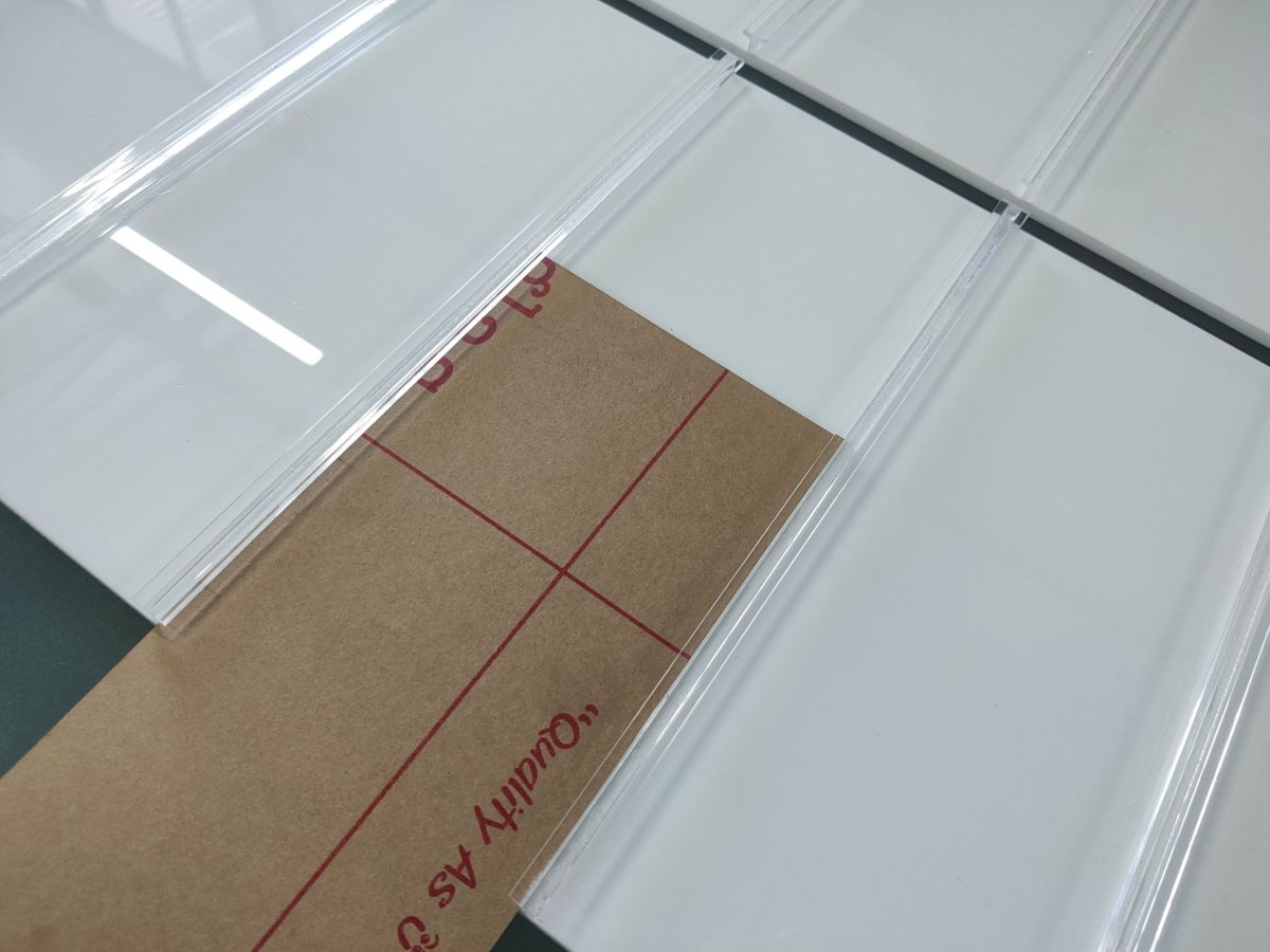 บอร์ดประชาสัมพันธ์อะคริลิค และกรอบอะคริลิคติดผนัง แข็งแรง โปร่งใส เหมาะสำหรับประกาศ โปสเตอร์ เมนู และงานแสดงข้อมูล