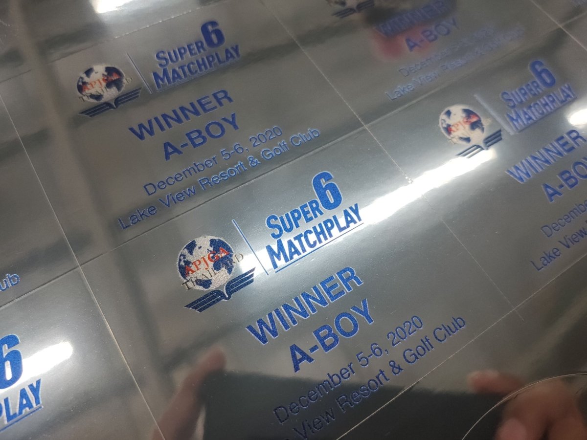 สติ๊กเกอร์สีทอง และสติ๊กเกอร์สีเงิน พิมพ์หรูหรา เพิ่มมูลค่าสินค้า เหมาะสำหรับฉลากบรรจุภัณฑ์ งานพรีเมียม และงานตกแต่ง