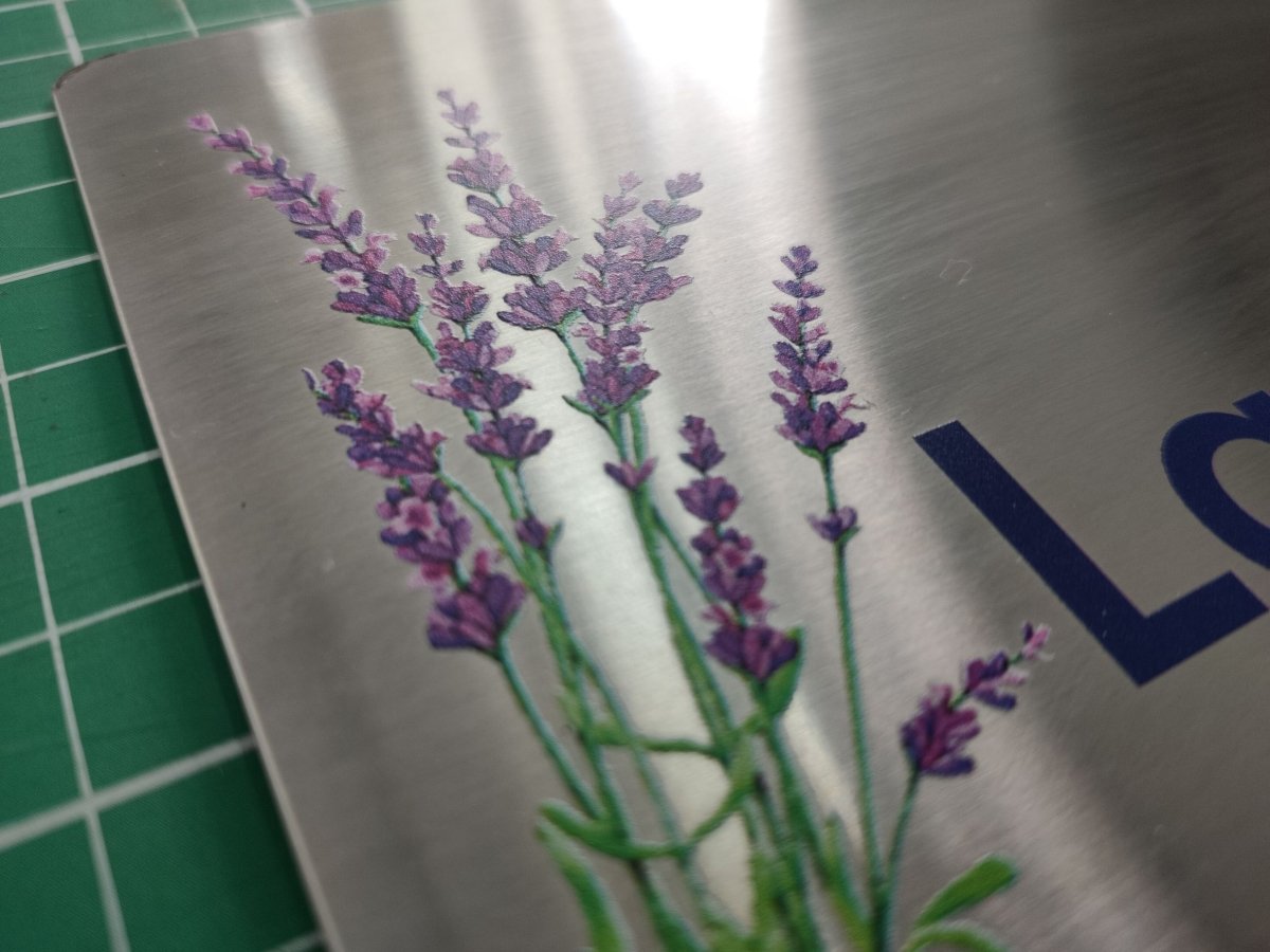 ป้ายสแตนเลส พิมพ์ยูวี คมชัด ทนทาน ดีไซน์หรูหรา เหมาะสำหรับป้ายบริษัท