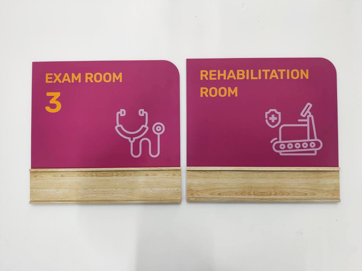 ป้ายสอด รางสอดป้ายหน้าห้อง และป้ายบอกชั้น ดีไซน์เรียบหรู ใช้งานสะดวก เหมาะสำหรับอาคารสำนักงาน โรงเรียน และโรงพยาบาล