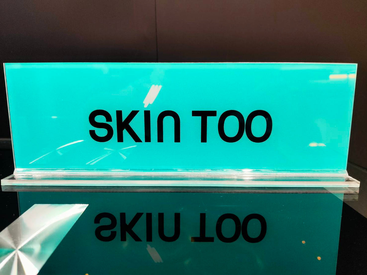 ป้ายอะคริลิคตั้งโต๊ะ และกรอบรูปอะคริลิคใส พิมพ์คมชัด ดีไซน์หรูหรา เหมาะสำหรับป้ายราคา เมนูร้านอาหาร และงานตกแต่ง