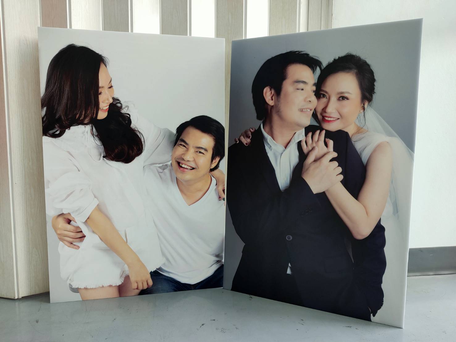 ป้ายงานแต่ง รูปพรีเวดดิ้ง และป้ายโฟมบอร์ด พิมพ์คมชัด ดีไซน์สวย เหมาะสำหรับงานแต่ง งานอีเวนต์ และตกแต่งสถานที่พิเศษ