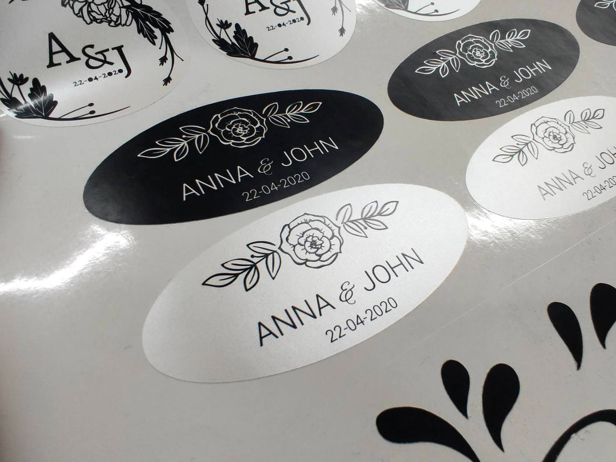 สติ๊กเกอร์ฉลากสินค้า สีทอง สีเงิน พิมพ์หรูหรา เพิ่มมูลค่าแบรนด์ เหมาะสำหรับบรรจุภัณฑ์ สินค้าพรีเมียม และงานโปรโมชัน