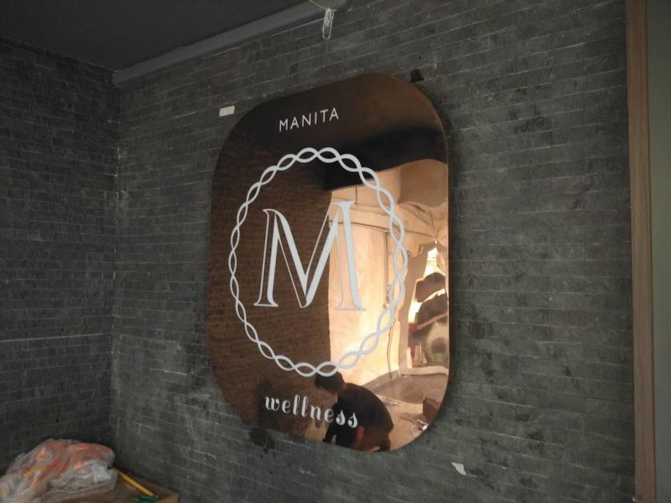 ป้ายโลหะฉลุเลเซอร์ และป้ายเหล็กฉลุเลเซอร์ ตัดคมชัด ดีไซน์สวยงาม ทนทาน เหมาะสำหรับป้ายบริษัท ร้านค้า และงานตกแต่ง