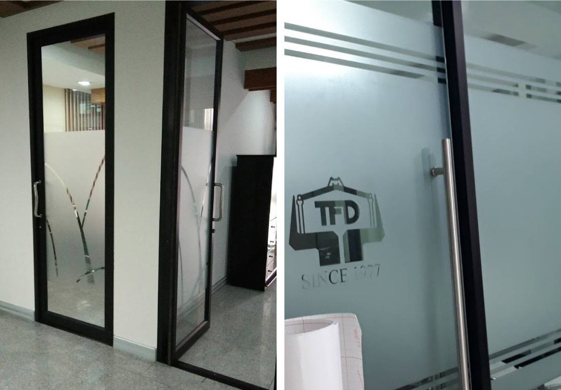 สติ๊กเกอร์ฝ้า ติดกระจก ฟิล์มฝ้าติดกระจก - Octopus Media Solutions