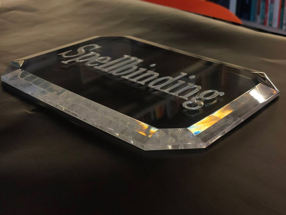 โล่รางวัล Acrylic Trophy Award อะคริลิคใส พิมพ์คมชัด ดีไซน์หรูหรา เหมาะสำหรับงานมอบรางวัล เกียรติยศ การแข่งขัน และงานองค์กร