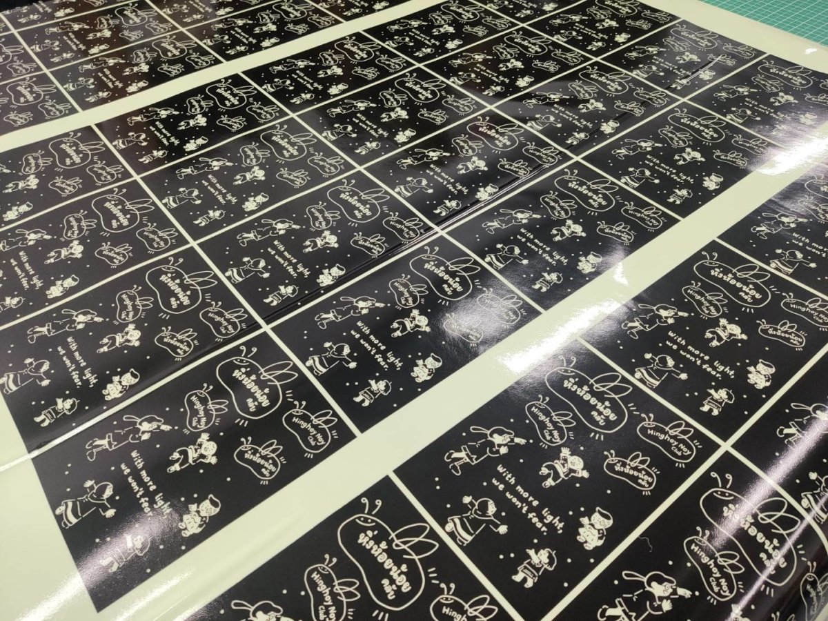 สติ๊กเกอร์เรืองแสง พรายน้ำ Glow in the Dark Sticker มองเห็นชัดในที่มืด เหมาะสำหรับงานตกแต่ง ป้ายความปลอดภัย และงานดีไซน์