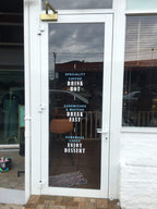 สติ๊กเกอร์ติดกระจก ทึบแสง กันแดด และโปร่งแสง พิมพ์คมชัด ช่วยลดแสงแดด เพิ่มความเป็นส่วนตัว เหมาะสำหรับอาคารและร้านค้า