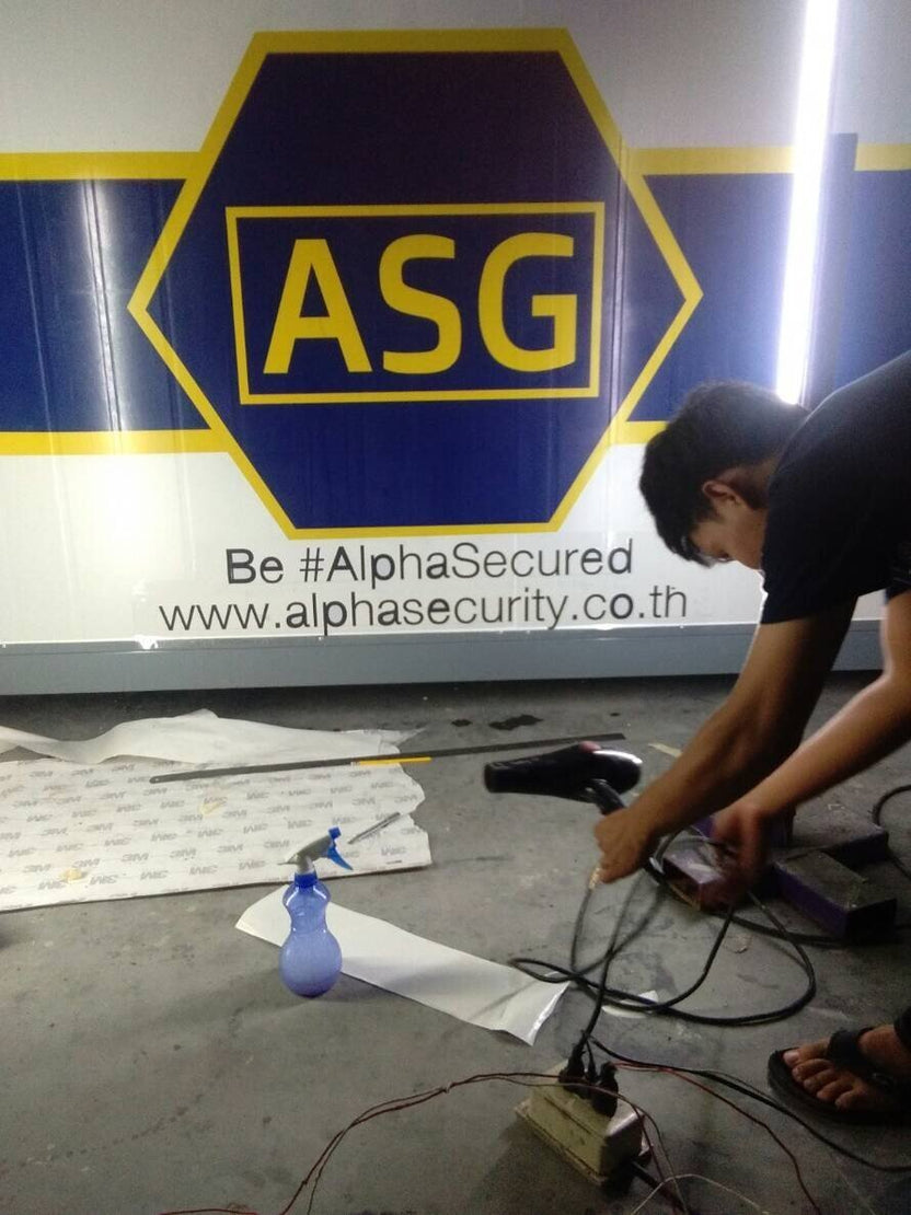 สติ๊กเกอร์สะท้อนแสง 3M Reflective Sticker คุณภาพสูง มองเห็นชัดเจน เหมาะสำหรับป้ายจราจร ความปลอดภัย และงานตกแต่งรถ