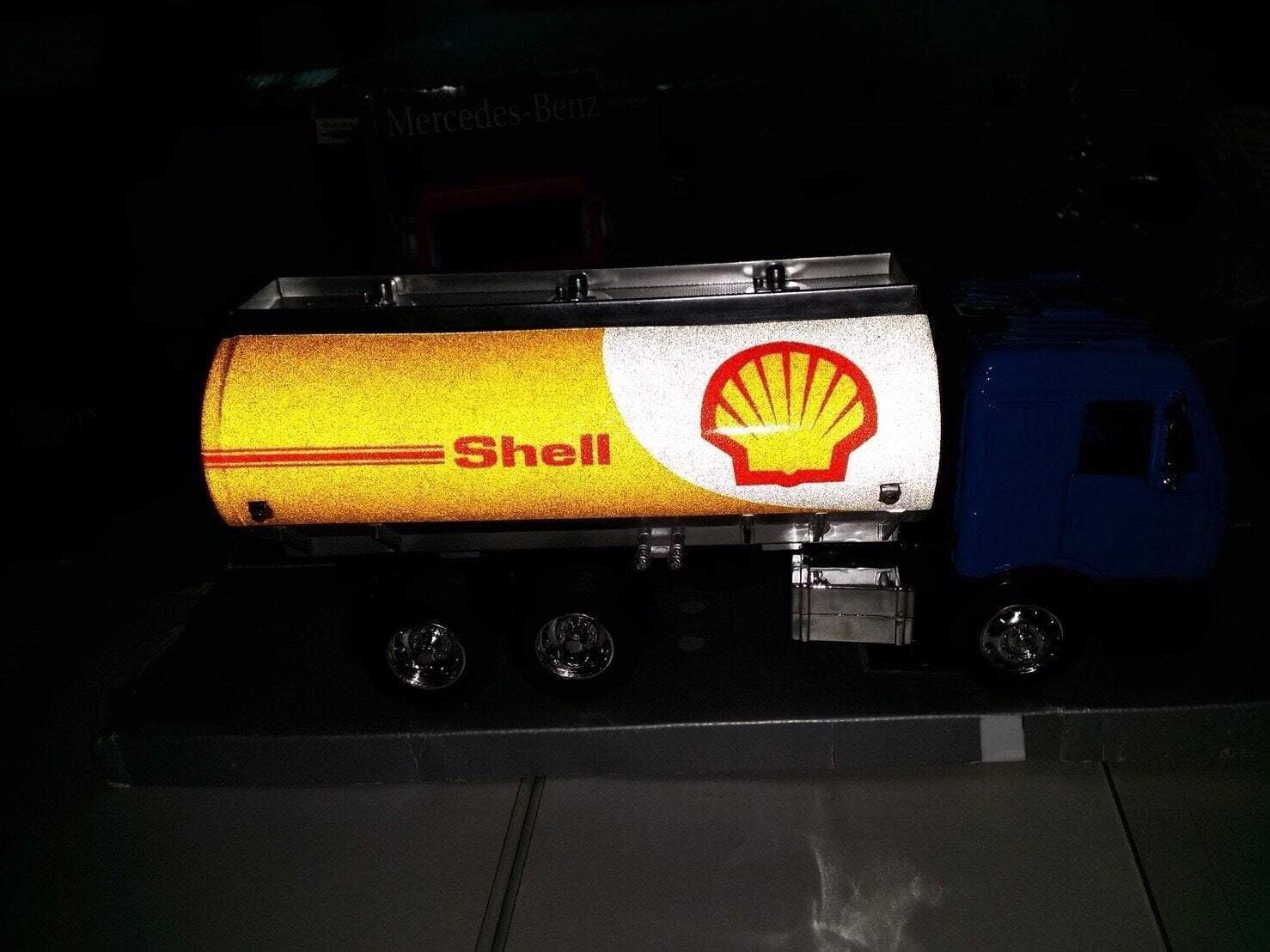 สติ๊กเกอร์สะท้อนแสง 3M Reflective Sticker คุณภาพสูง มองเห็นชัดเจน เหมาะสำหรับป้ายจราจร ความปลอดภัย และงานตกแต่งรถ