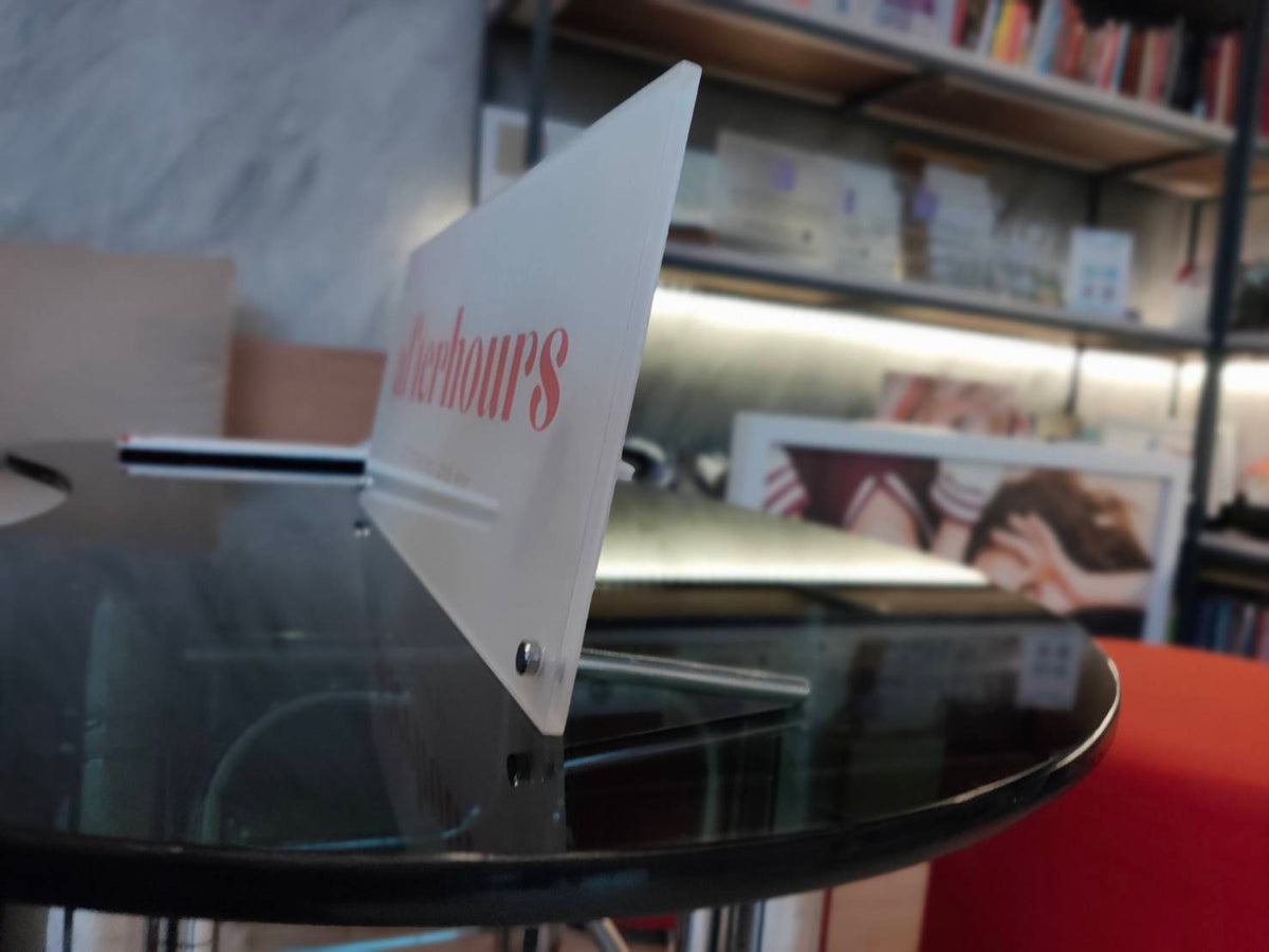 ป้ายอะคริลิคตั้งโต๊ะ และกรอบรูปอะคริลิคใส พิมพ์คมชัด ดีไซน์หรูหรา เหมาะสำหรับป้ายราคา เมนูร้านอาหาร และงานตกแต่ง