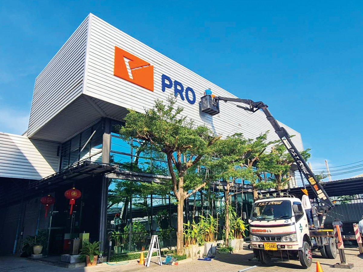 ป้ายอักษรโลหะ และป้ายโลโก้ ดีไซน์หรูหรา แข็งแรง ทนทาน เหมาะสำหรับป้ายบริษัท ร้านค้า และงานตกแต่งอาคาร