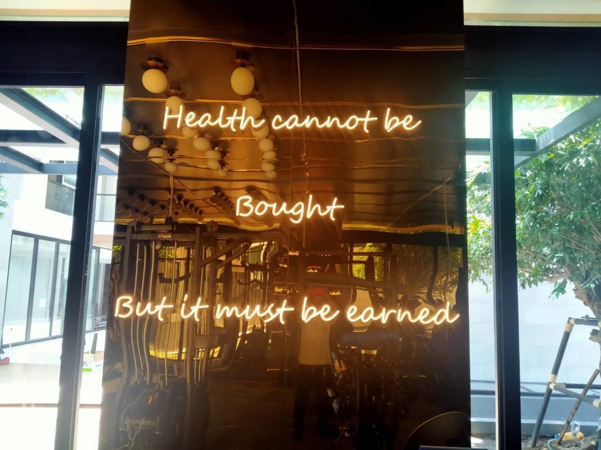 ตัวอย่าง อักษรไฟนีออนสวยๆ ป้ายไฟนีออนเฟล็กซ์ neon flex อักษรดัดนีออนติดผนัง ตกแต่งร้าน