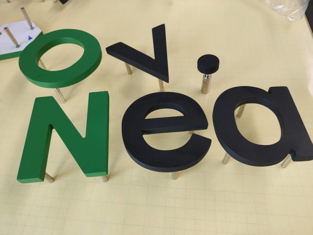 แผ่น plastwood sheet ไดคัทลายตามแบบ ป้ายพลาสวูดไดคัท plastwood diecut พลาสวูดตัวอักษรทำสีน้ำเงิน ไดคัทตามแบบ