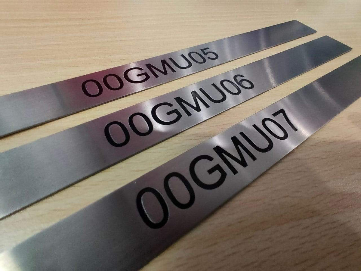 ป้ายสอด รางสอดป้ายหน้าห้อง และป้ายบอกชั้น ดีไซน์เรียบหรู ใช้งานสะดวก เหมาะสำหรับอาคารสำนักงาน โรงเรียน และโรงพยาบาล