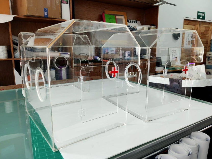 ฉากอะคริลิคใส ฉากกั้นโควิคสำเร็จรูปและแบบสั่งทำพิเศษ กล่องกันเชื้อ กล่องอะคริลิคตรวจเชื้อ