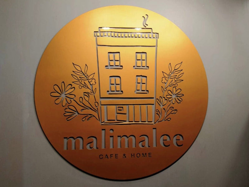 ป้ายอะคริลิคติดผนัง และอะคริลิคตัวอักษร พิมพ์คมชัด ดีไซน์หรูหรา เหมาะสำหรับป้ายบริษัท ร้านค้า และงานตกแต่งอาคาร