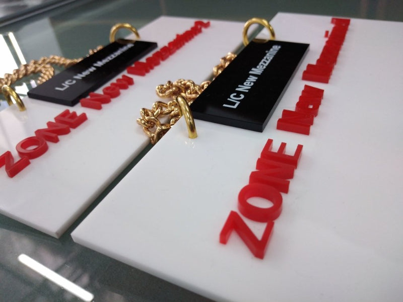 ป้ายอะคริลิคติดผนัง และอะคริลิคตัวอักษร พิมพ์คมชัด ดีไซน์หรูหรา เหมาะสำหรับป้ายบริษัท ร้านค้า และงานตกแต่งอาคาร