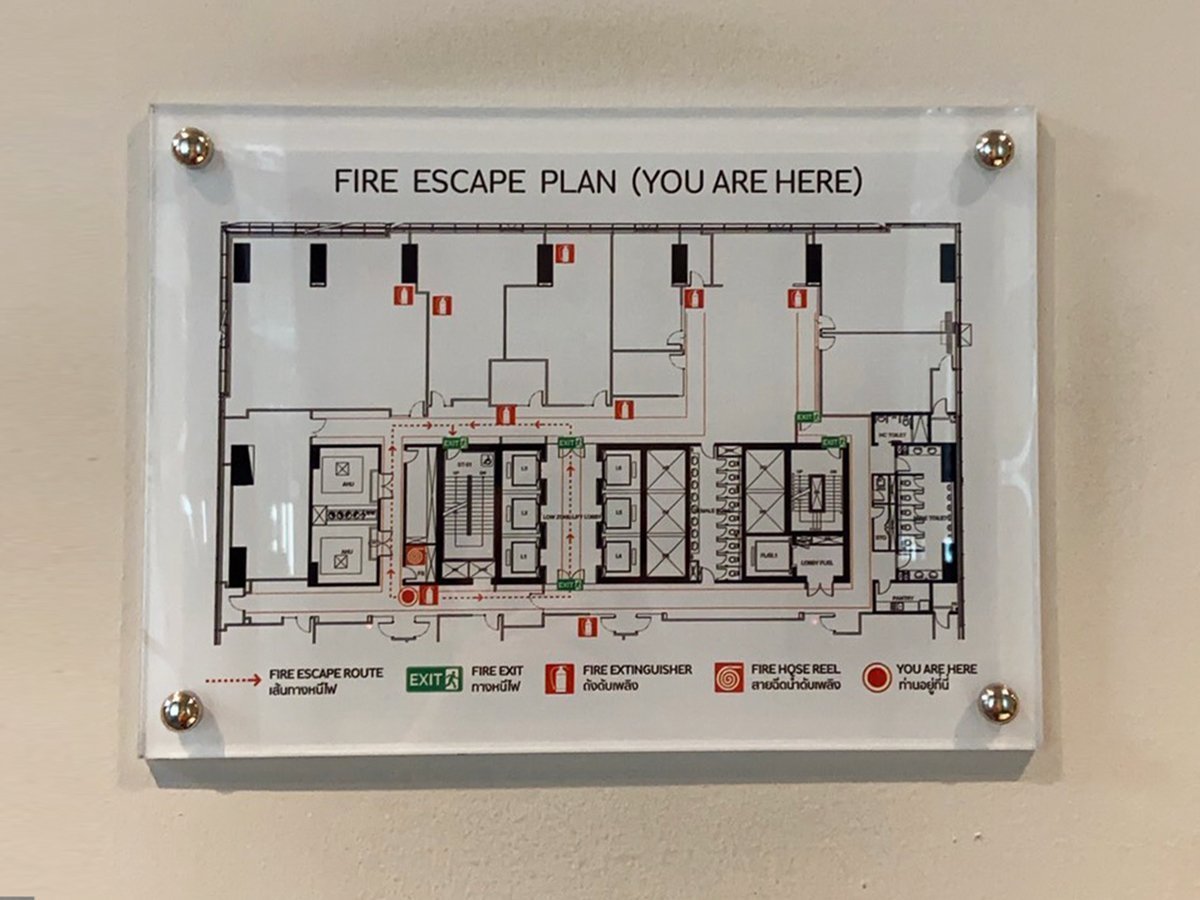 ป้ายอะคริลิคใส และพิมพ์อะคริลิคใส โปร่งใส พิมพ์คมชัด ดีไซน์หรูหรา เหมาะสำหรับป้ายบริษัท ร้านค้า และงานตกแต่งอาคาร
