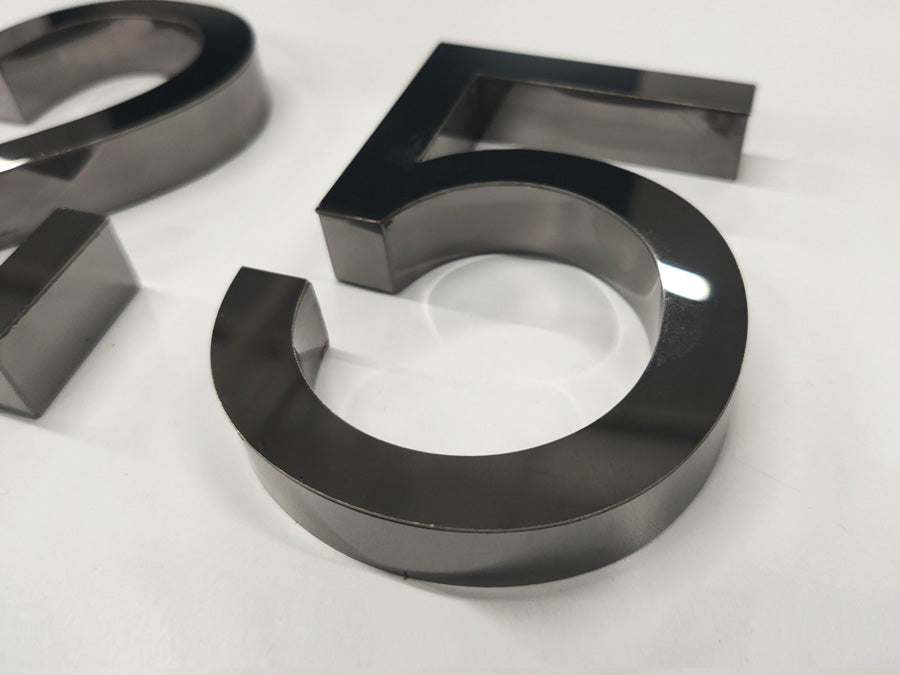 ป้ายตัวอักษรสแตนเลส Stainless Steel Letter Signage หรูหรา แข็งแรง ทนทาน เหมาะสำหรับป้ายบริษัท อาคาร และงานตกแต่ง