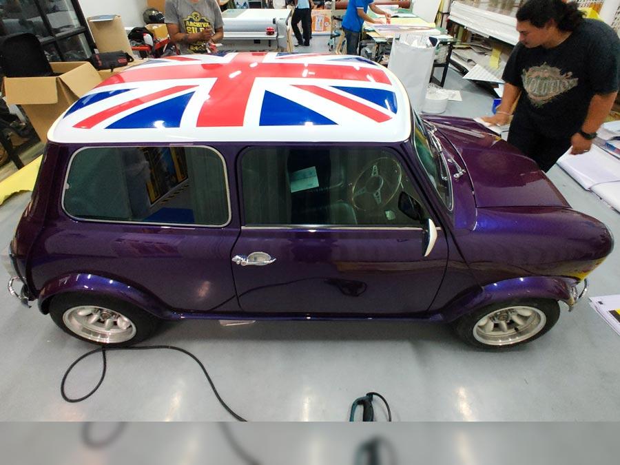 Car wrap full wrap งานพิมพ์ความละเอียดสูง สีสวยสม่ำเสมอ เหมาะกับงานโฆษณากลางแจ้ง