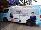 งาน wrap รถโฆษณา พิมพ์สีสด อ่านชัด เหมาะกับการใช้งานระยะยาว