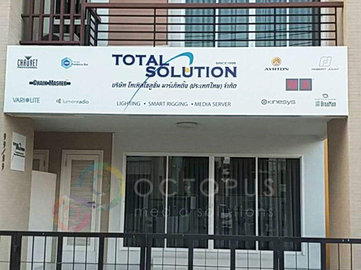 ป้ายอักษรโลหะ และป้ายโลโก้ ดีไซน์หรูหรา แข็งแรง ทนทาน เหมาะสำหรับป้ายบริษัท ร้านค้า และงานตกแต่งอาคาร