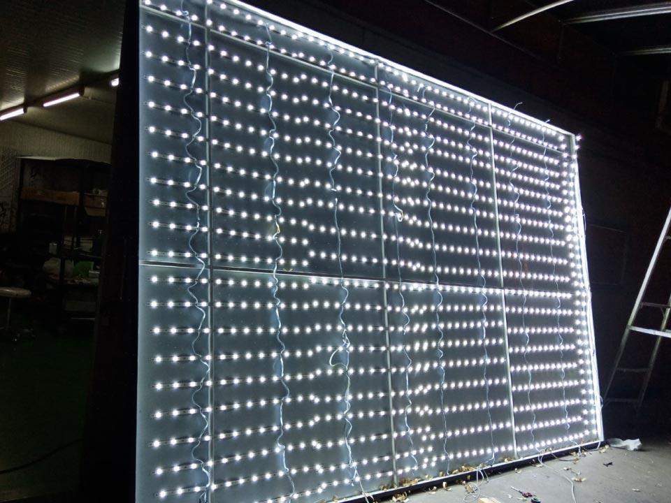 ตัวอักษรไฟ LED ป้ายไฟ และป้ายไฟโลโก้ สว่างคมชัด ดีไซน์หรูหรา เหมาะสำหรับป้ายร้านค้า บริษัท และงานตกแต่งอาคาร