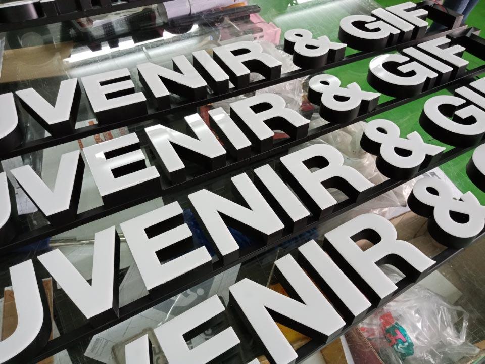 ตัวอักษรไฟ LED ป้ายไฟ และป้ายไฟโลโก้ สว่างคมชัด ดีไซน์หรูหรา เหมาะสำหรับป้ายร้านค้า บริษัท และงานตกแต่งอาคาร