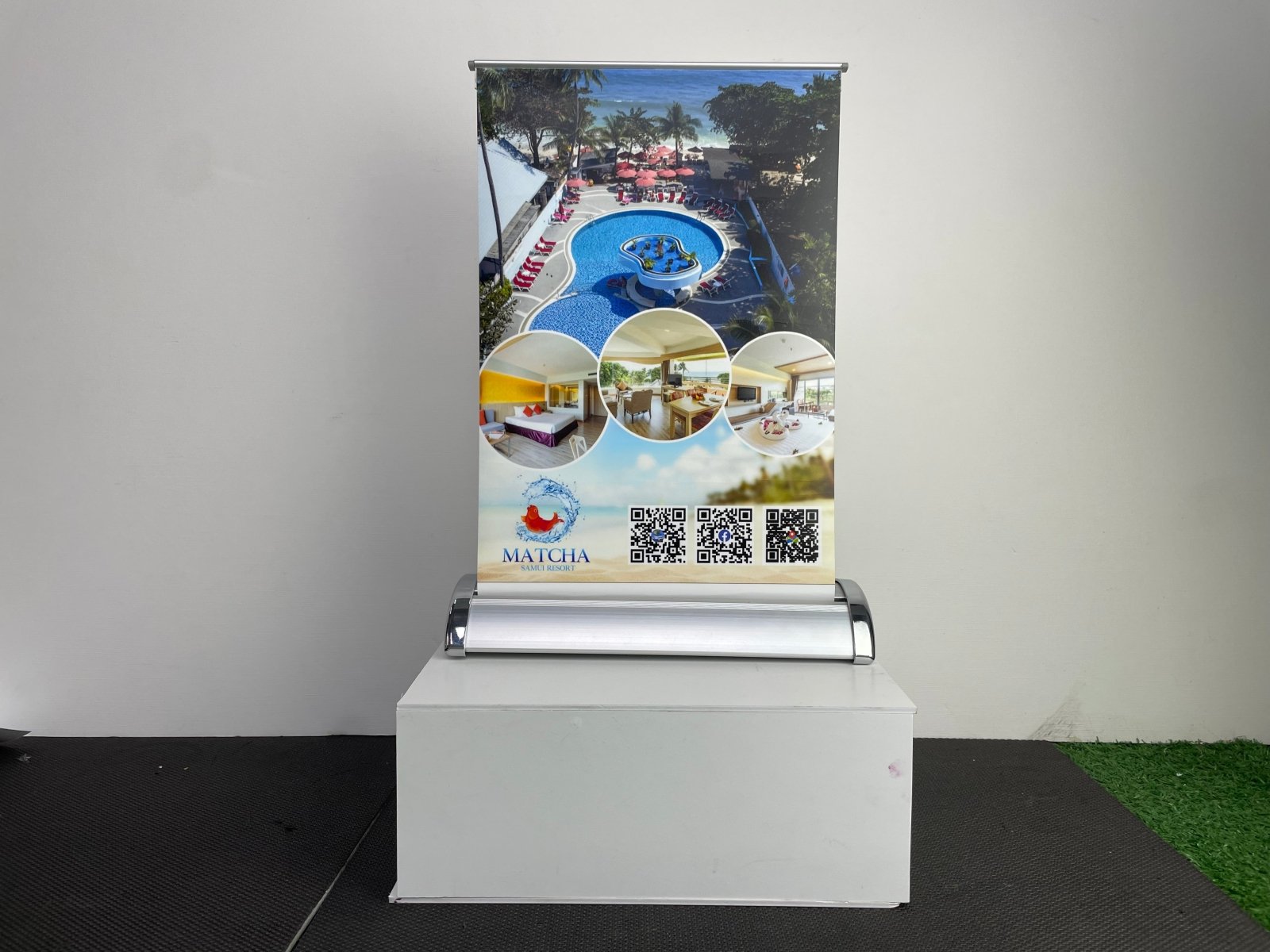 Mini Roll Up โรลอัพขนาดเล็ก น้ำหนักเบา ติดตั้งง่าย เหมาะสำหรับโปรโมชัน ร้านค้า และบูธแสดงสินค้า