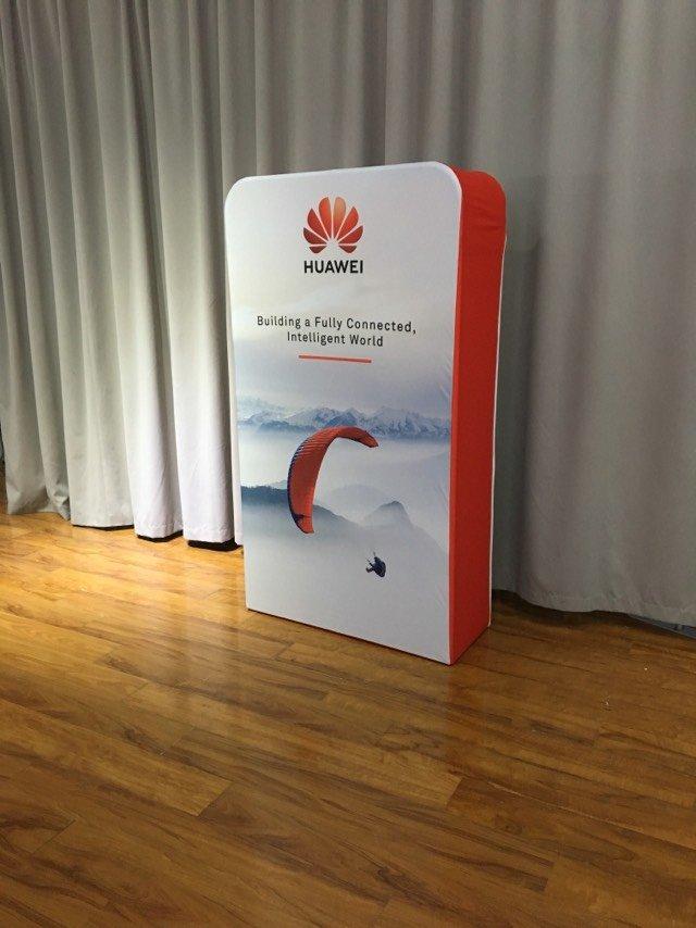 แบคดรอปผ้า ออกบูธ สำเร็จรูป - Octopus Media Solutions