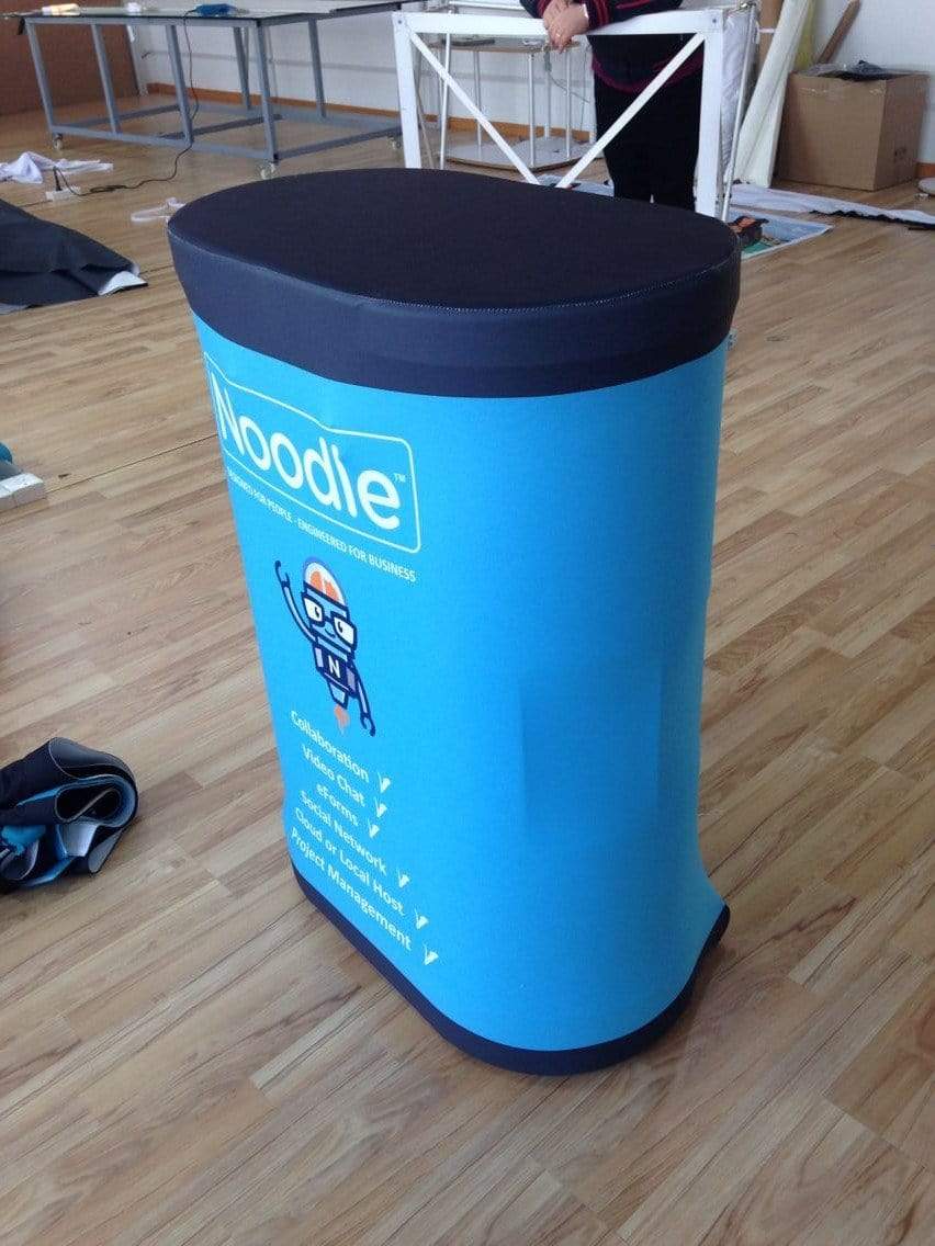 เคาน์เตอร์สำเร็จรูป น้ำหนักเบา เคลื่อนย้ายประกอบสะดวก อุปกรณ์จัดงาน Expo มีช่องเก็บของด้านหลัง